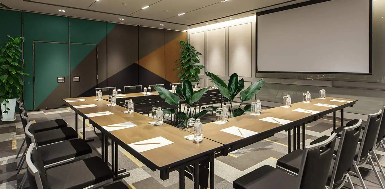 Best Meeting Tables In Dubai, UAE – Multiwood